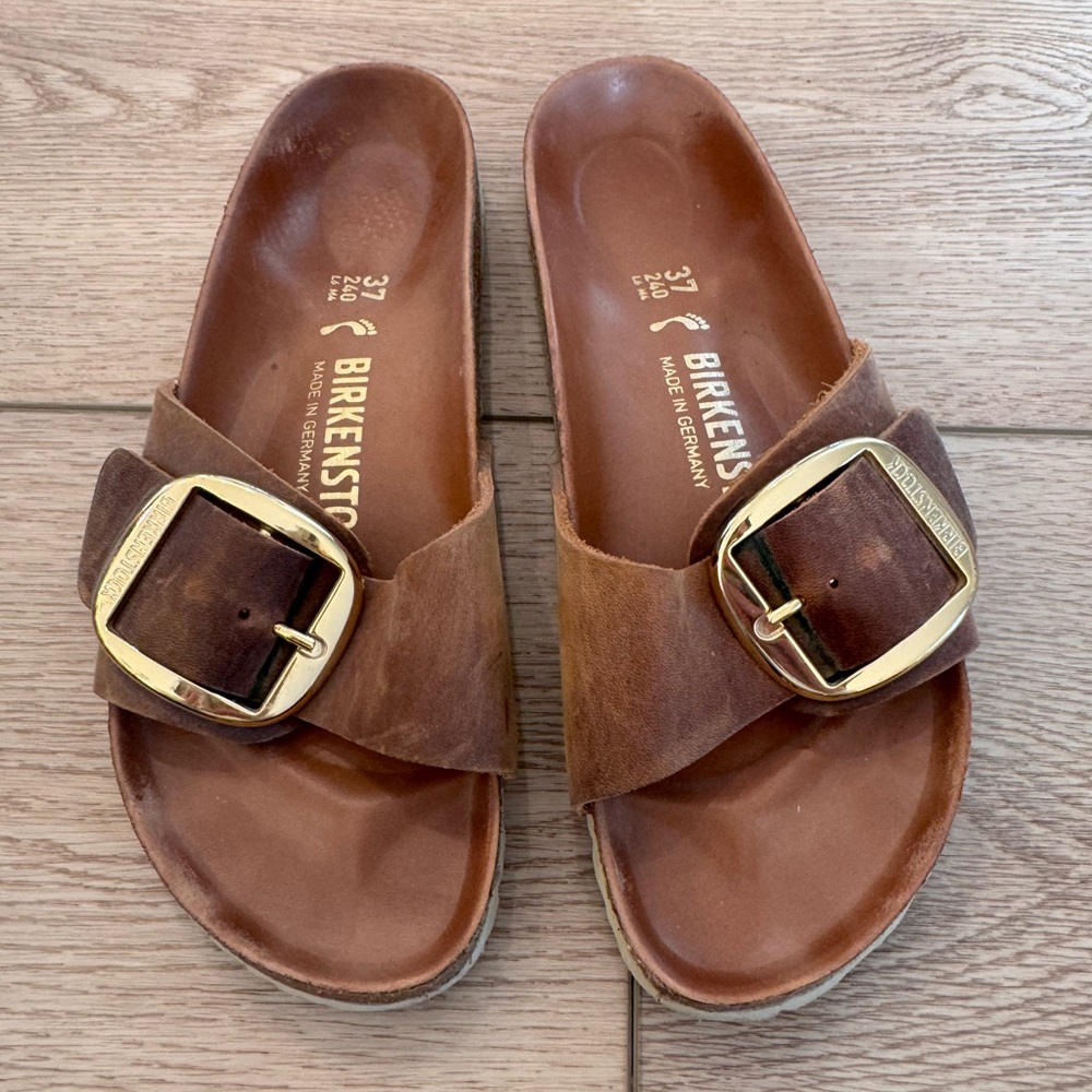 Birkenstock Tan Leather Slides with Gold Buckle - Picture 2 of 4